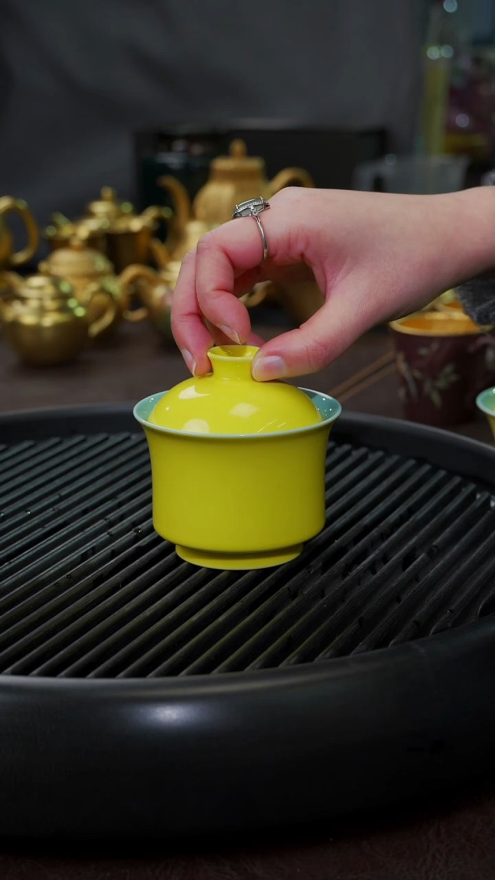 【闪购商品】杯【宜景窑焦黄釉】马蹄盖碗+挂饰