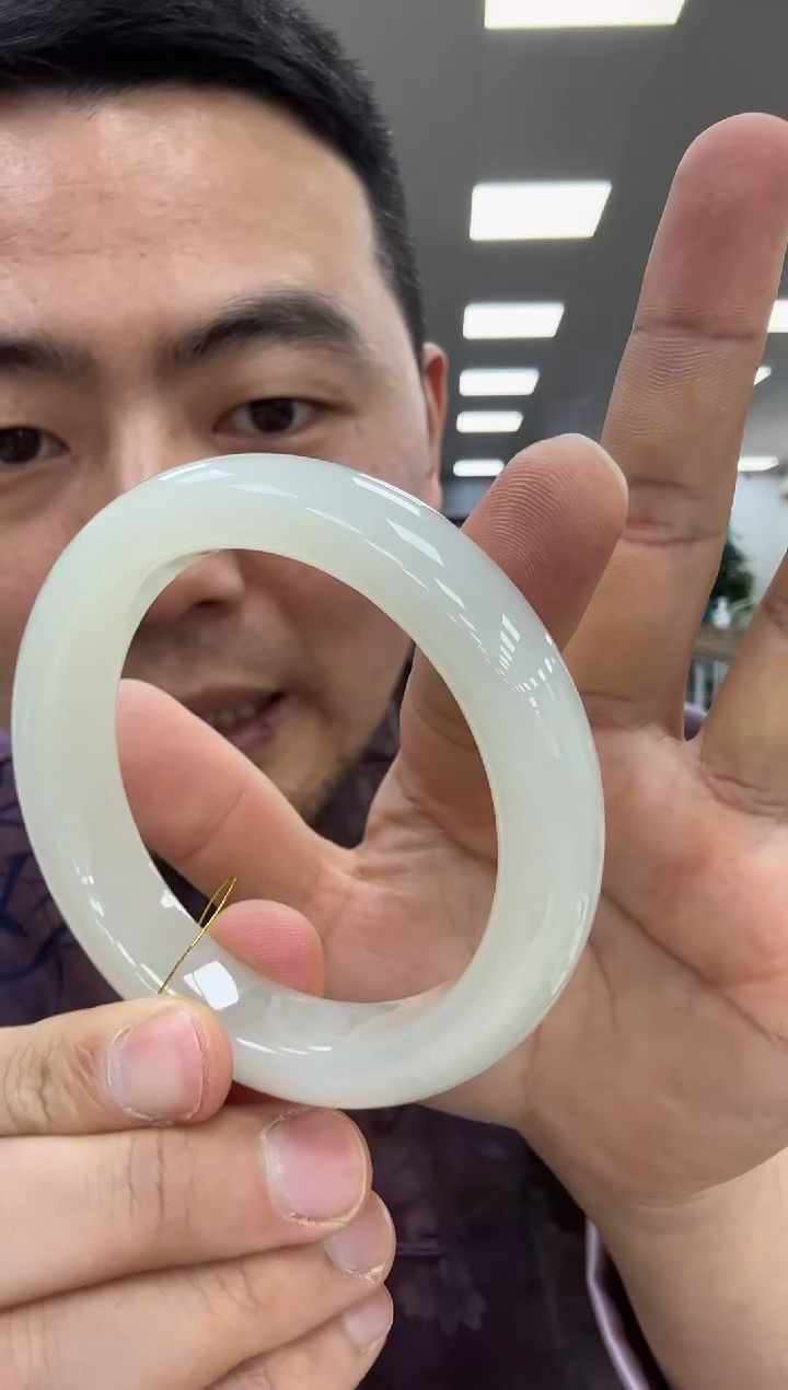 【闪购商品】和田玉手镯未镶嵌59.5  493