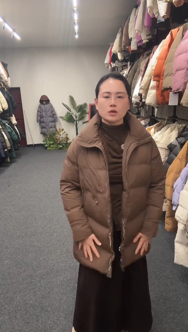 艾雨衣尚一秒闪购羽绒服