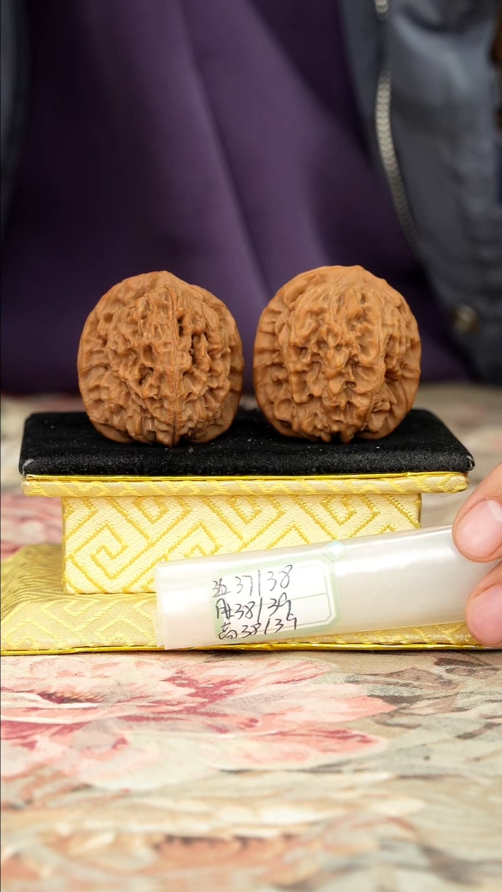 【闪购商品】文玩核桃把件非嫁接马老四