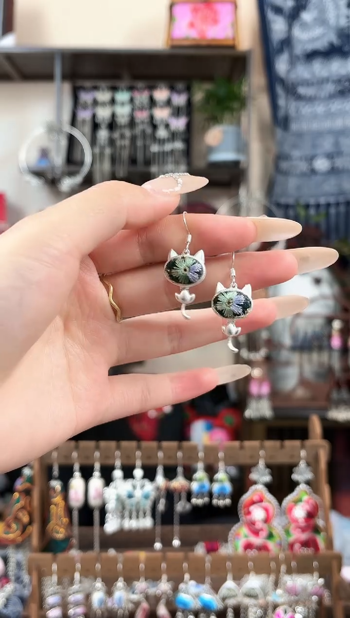 织绣民族风非遗老绣饰品124