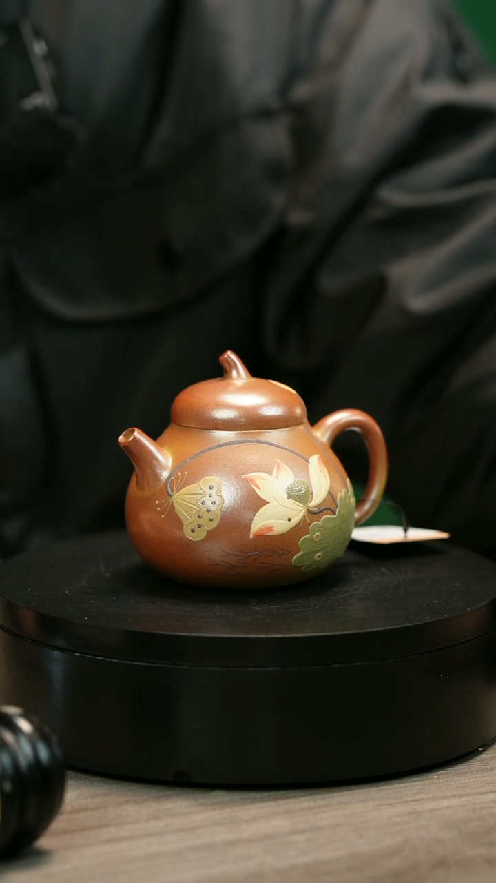 茶壶紫砂飞*H2435李小琴堆绘莲花茄瓜