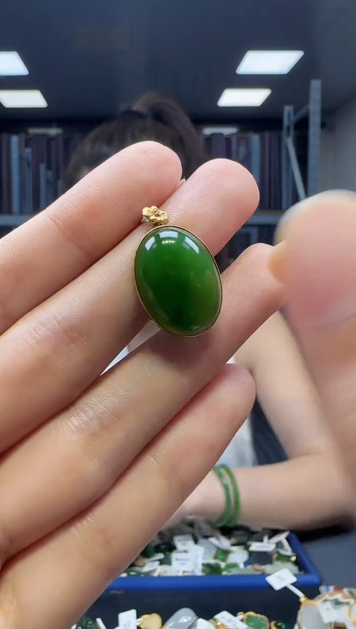 和田玉18K金镶嵌挂件1