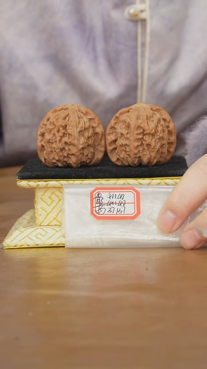 把件文玩核桃白狮子微修