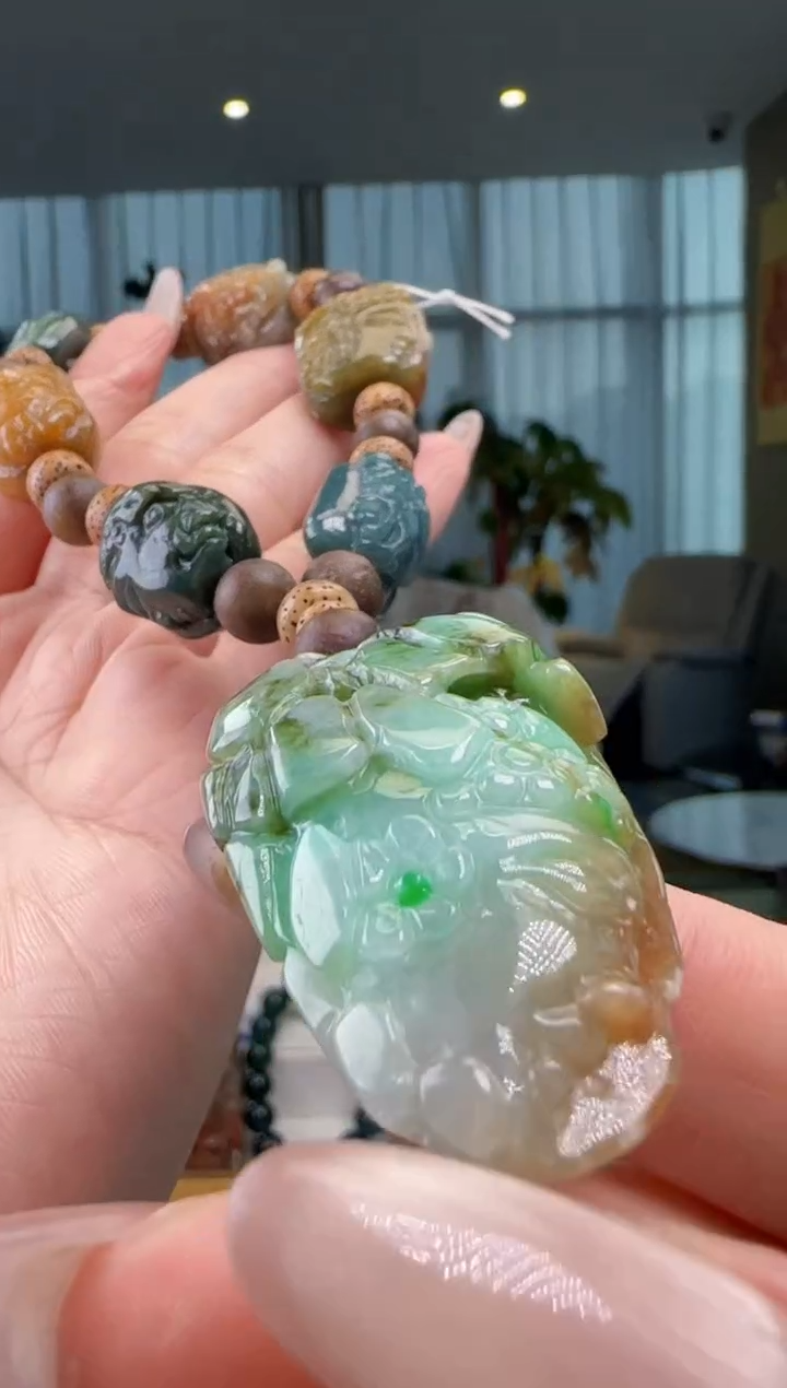 【闪购商品】翡翠未镶嵌颈饰YJ@@960Q7J03324