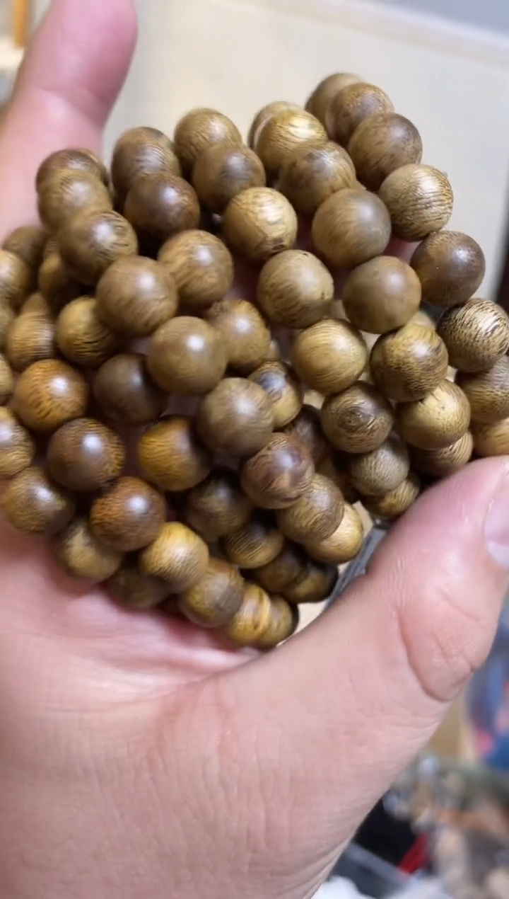 【闪购商品】沉香手串莺歌绿圆珠单圈虫漏1.0多样性发其一