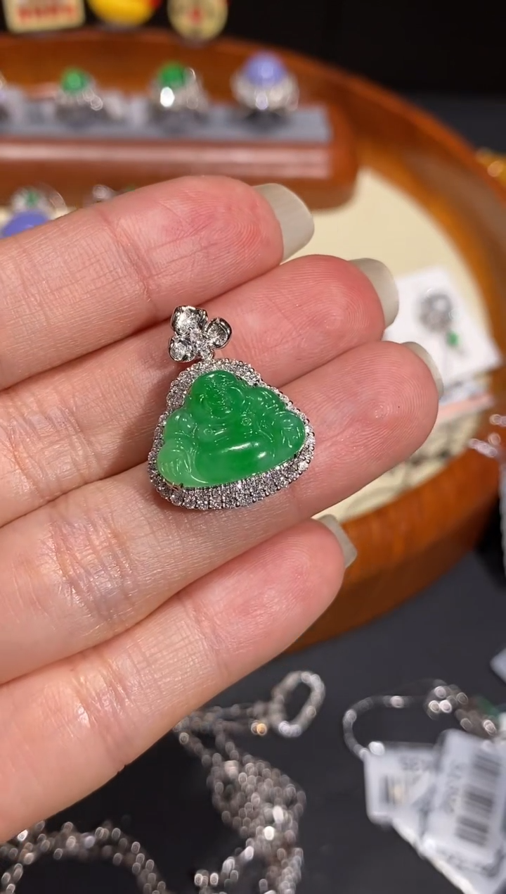 【闪购商品】翡翠颈饰18K金镶嵌吊坠