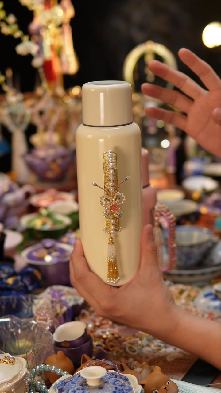 【闪购商品】米色手工编织闷泡壶