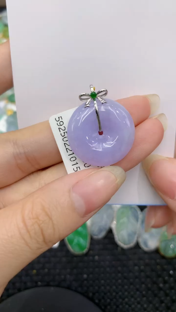 【闪购商品】翡翠颈饰18K金镶嵌8888888888