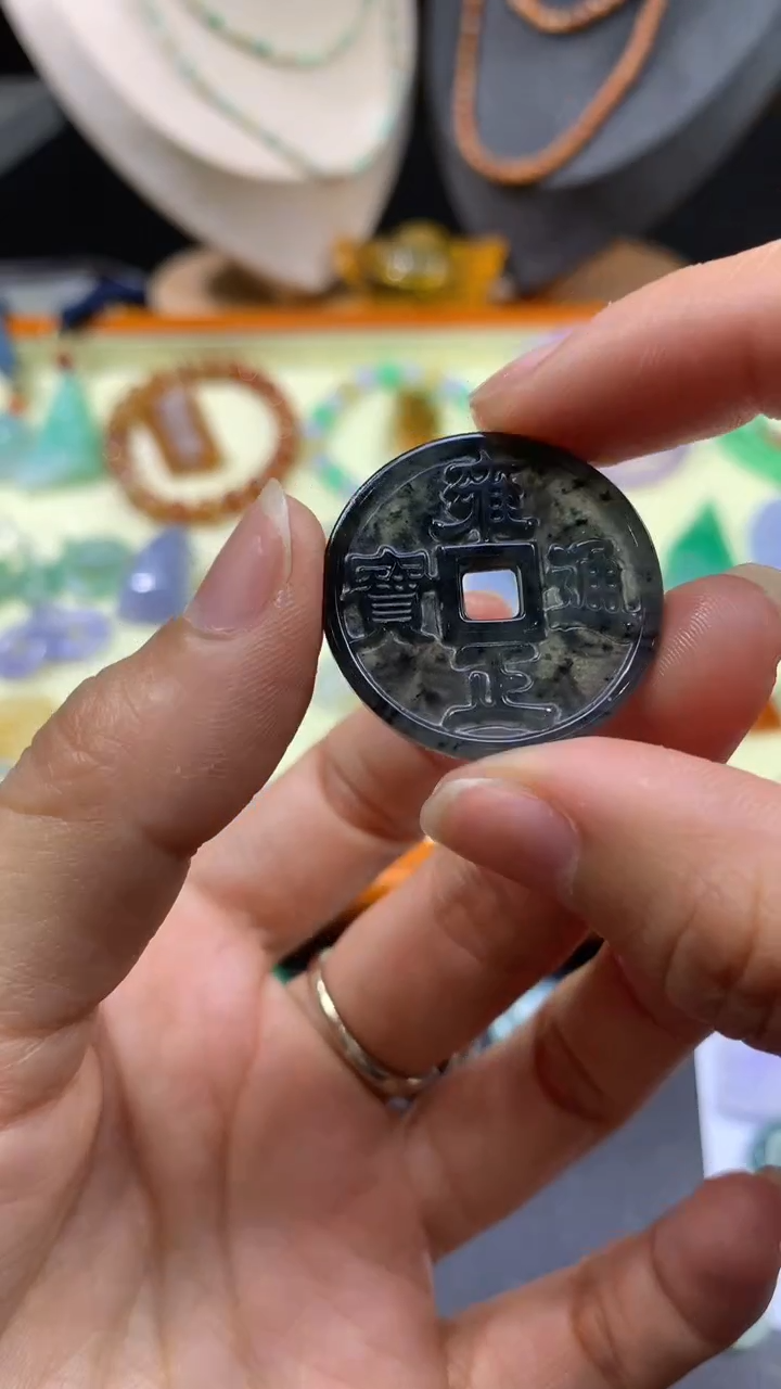 【闪购商品】定制翡翠未镶嵌翡翠