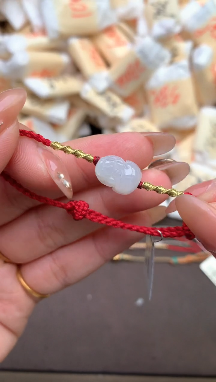 【闪购商品】未镶嵌翡翠手绳—