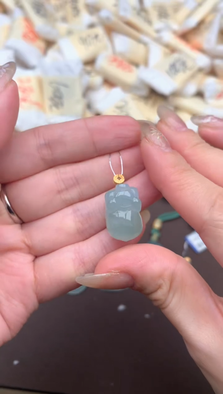 【闪购商品】翡翠挂件18K金镶嵌— 