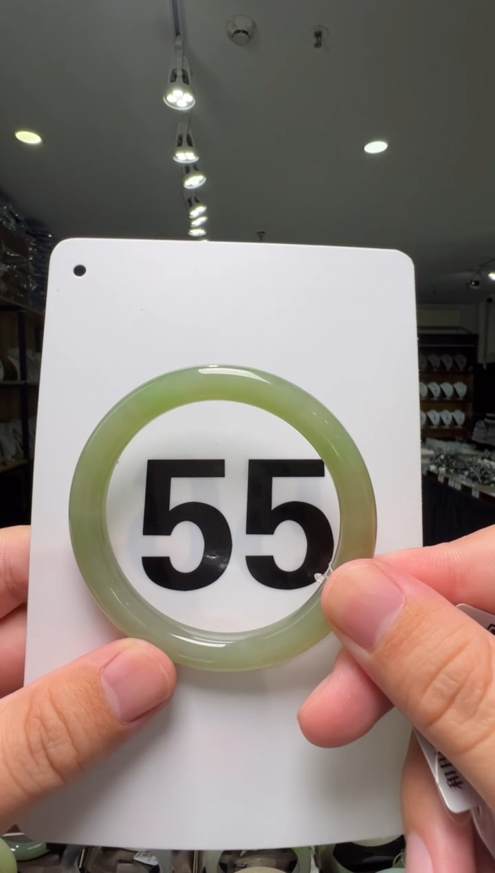 【闪购商品】和田玉手镯未镶嵌55圈口翠青手镯