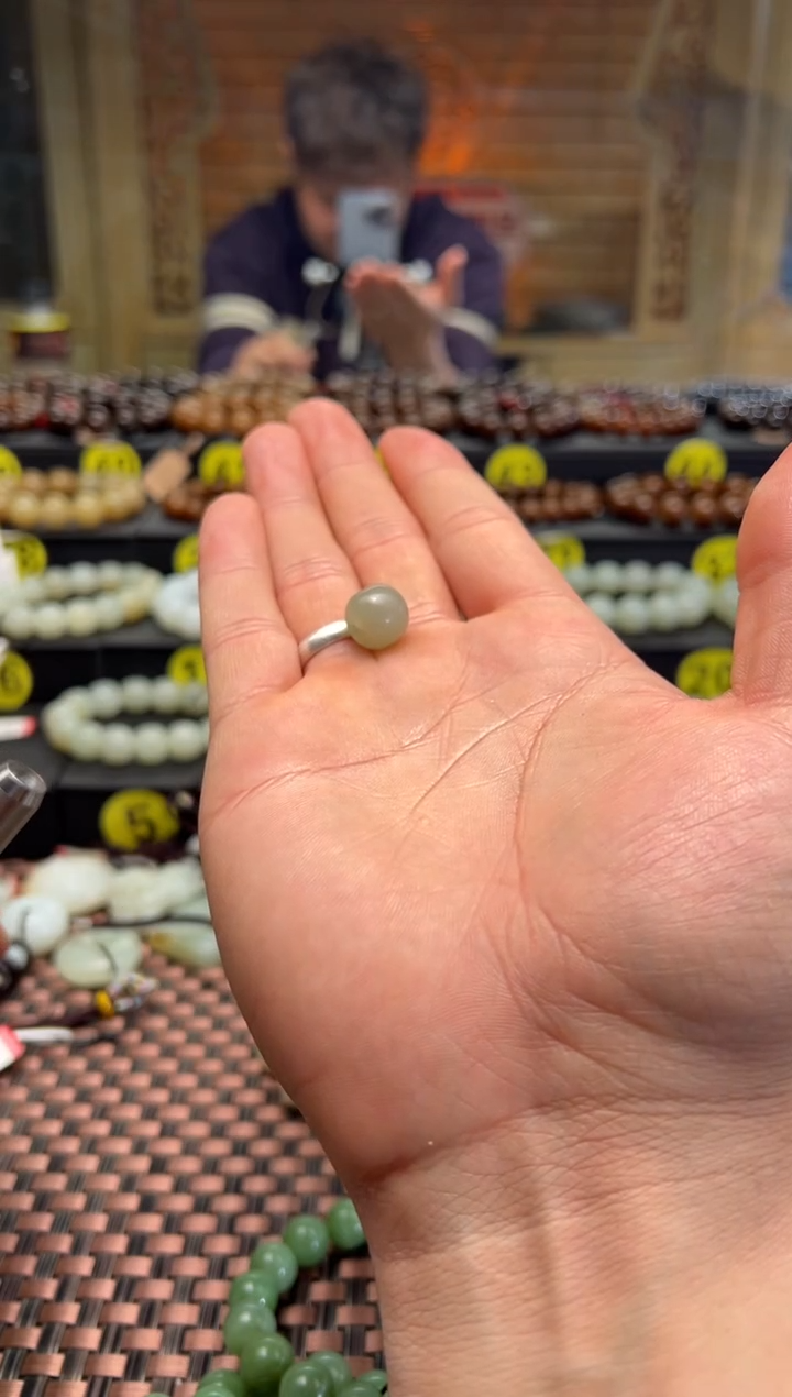 【闪购商品】和田玉手串未镶嵌且末料青白玉老型珠11*12散珠一颗