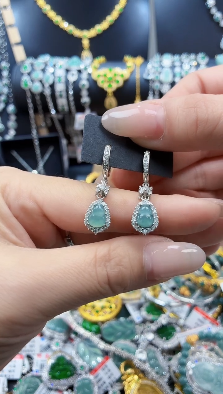 翡翠未镶嵌颈饰天然翡翠a货 多样性发其一