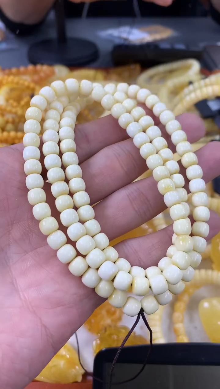【闪购商品】琥珀裸石未镶嵌链子