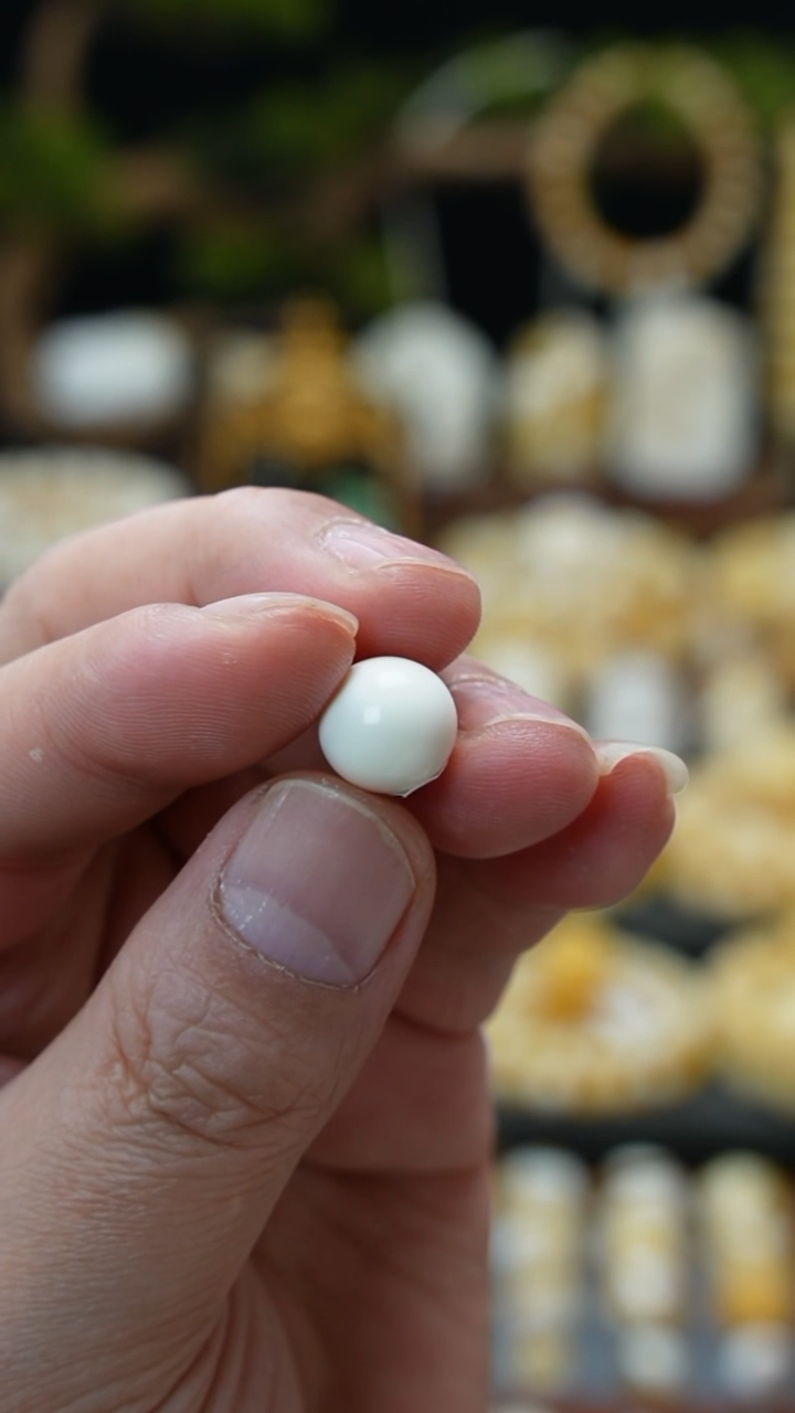 【闪购商品】琥珀裸石未镶嵌000000000