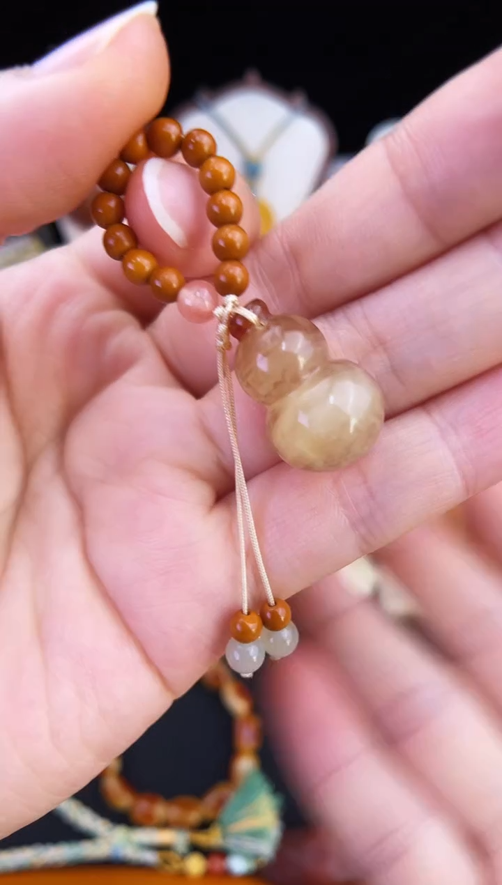 琥珀未镶嵌珠宝奇石柒月