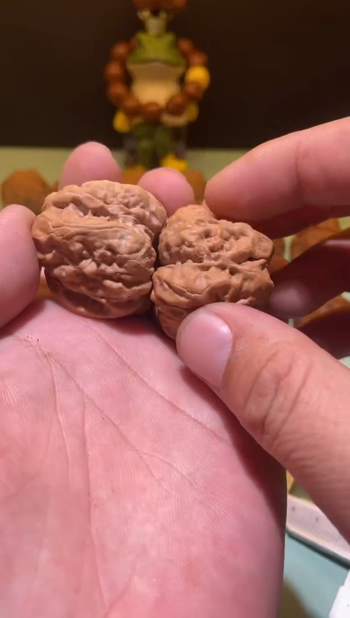 【闪购商品】文玩核桃吊坠核饰佬文玩蛤蟆头40   215