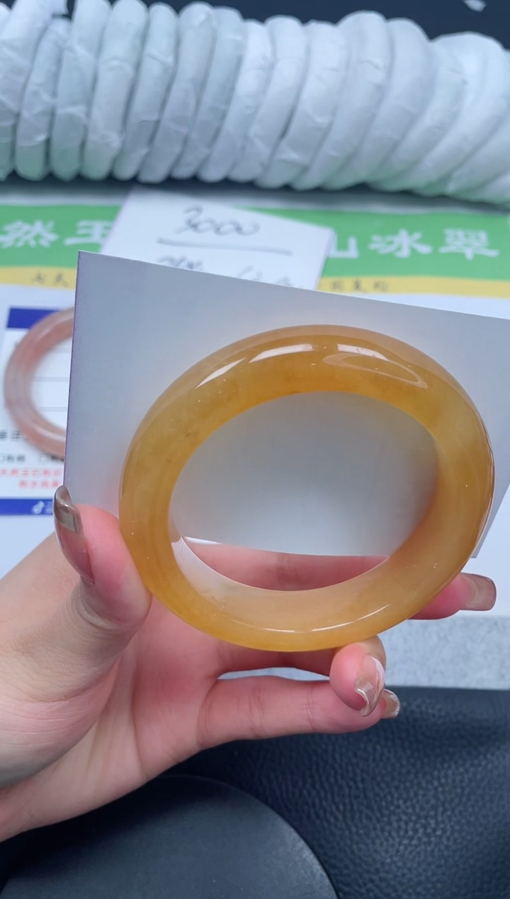 【闪购商品】石英质玉手镯未镶嵌A90-58+