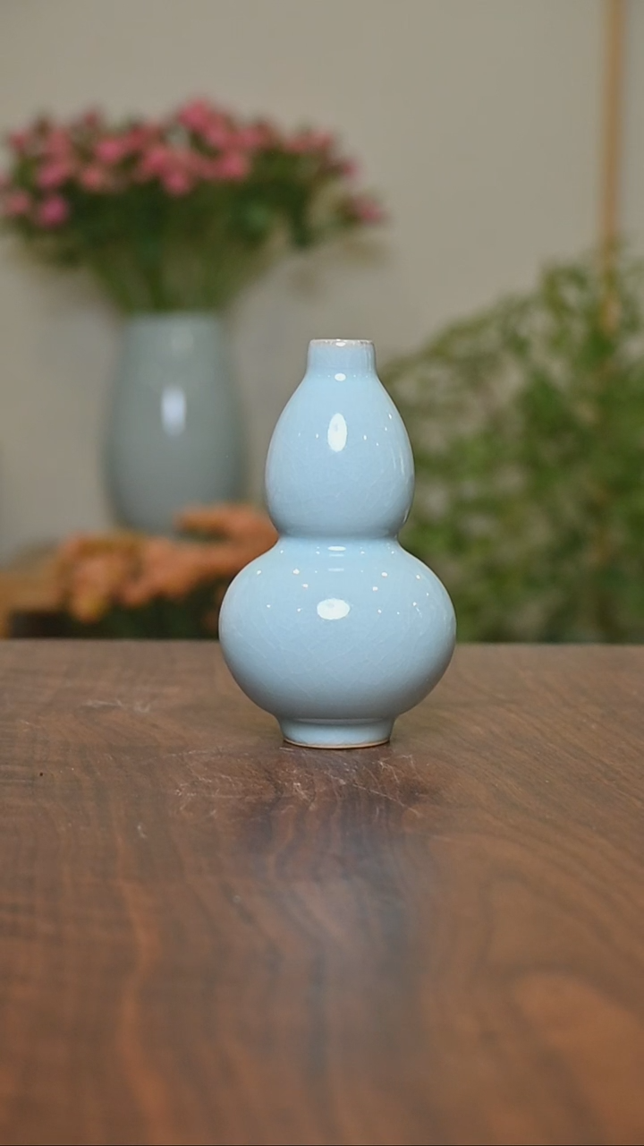 其他微瑕天青釉朱家汝窑款葫芦瓶13公分