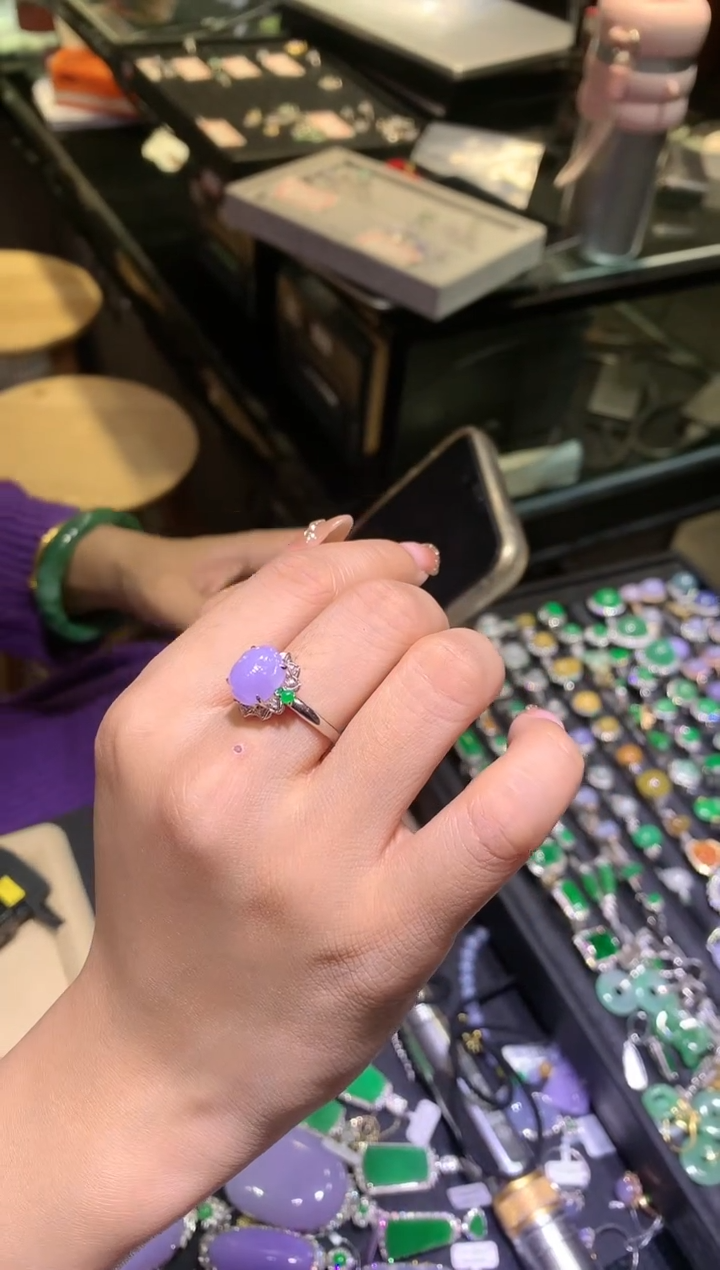 【闪购商品】翡翠吊坠(不含链)18K金镶嵌戒指