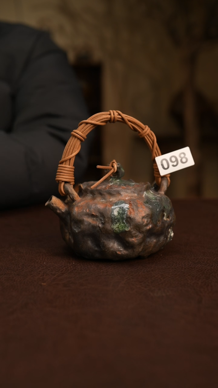 【闪购商品】杯98北山老师柴烧手捏紫砂煮水壶