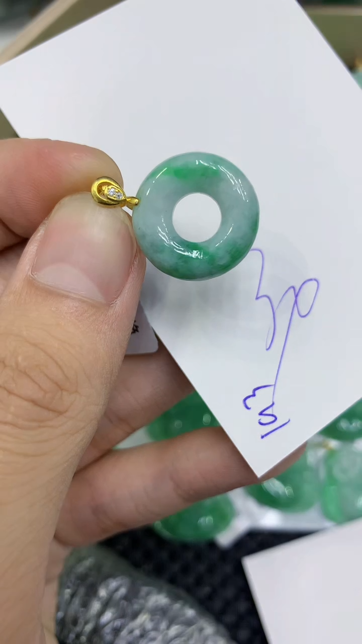 颈饰未镶嵌翡翠缅甸A货翡翠