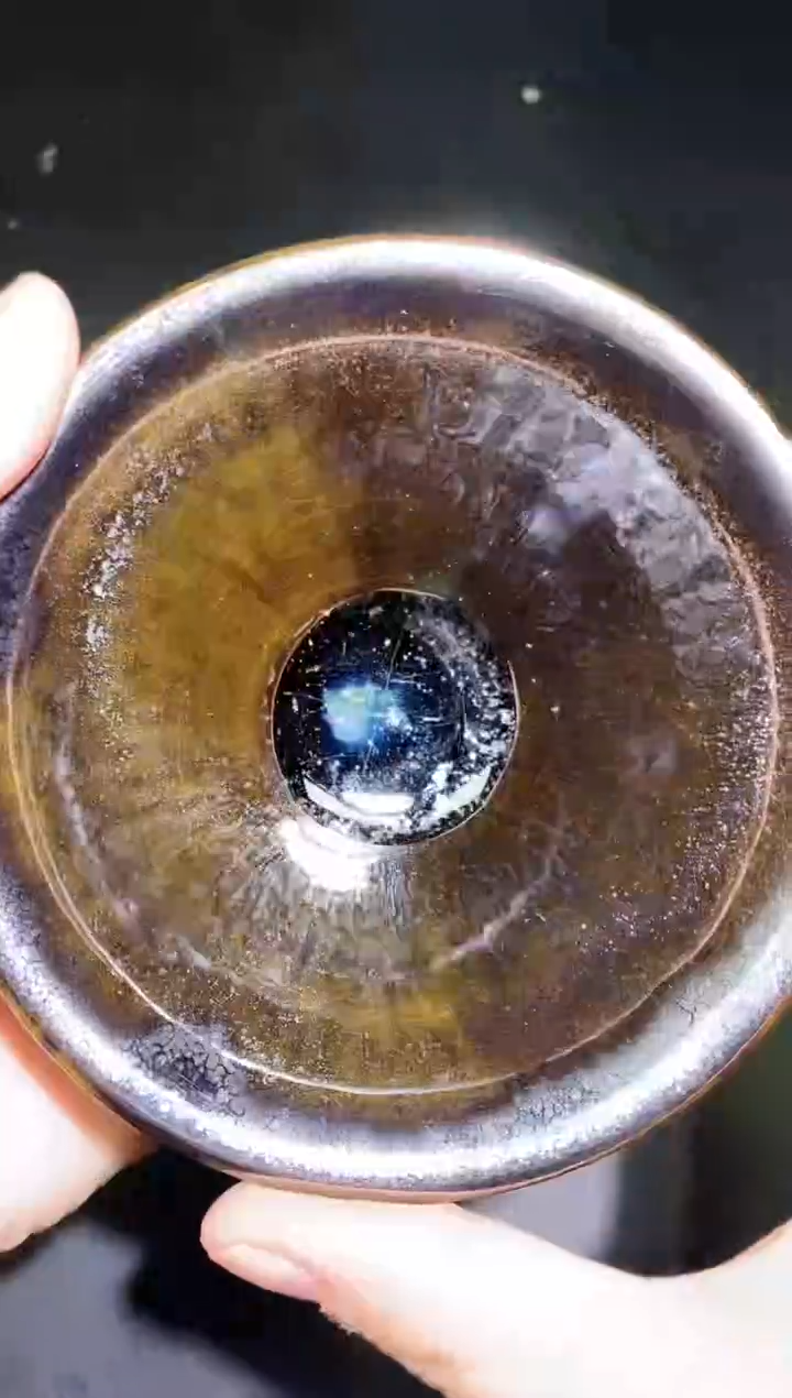 茶盏52微瑕        