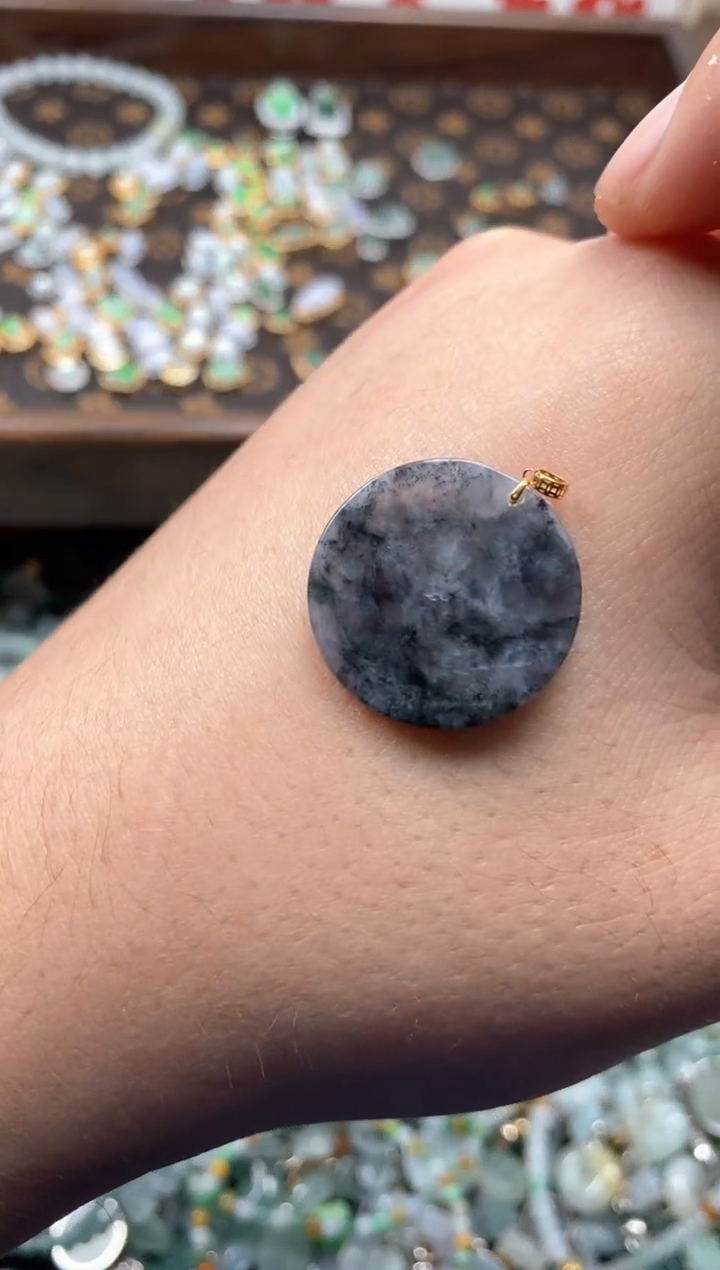 【闪购商品】翡翠颈饰未镶嵌哥哥