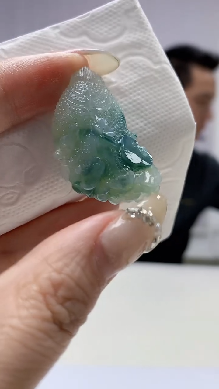 【闪购商品】定制翡翠未镶嵌3916DD-毛货挂件36