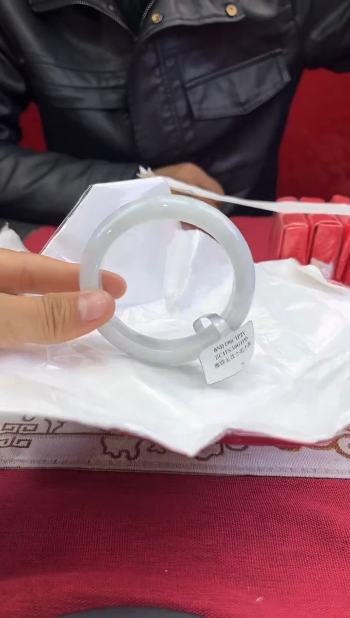 【闪购商品】翡翠手镯未镶嵌翡翠手镯