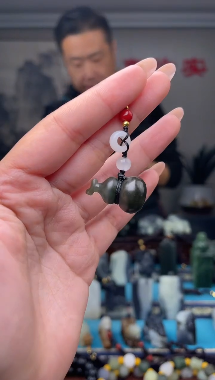 未镶嵌和田玉挂件1