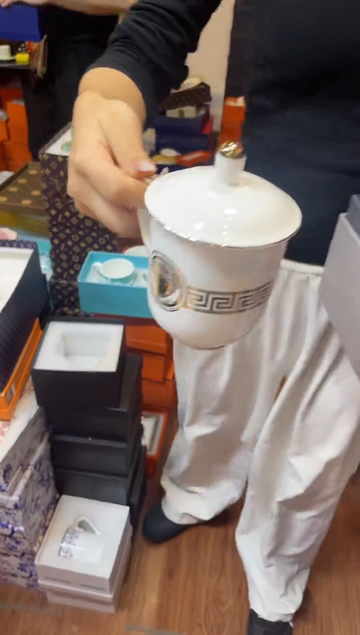 杯鸿辉家品牌瓷器，京东包邮！
