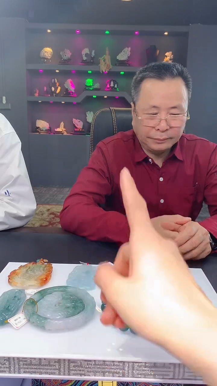 【闪购商品】定制翡翠未镶嵌1015hm-毛货挂件