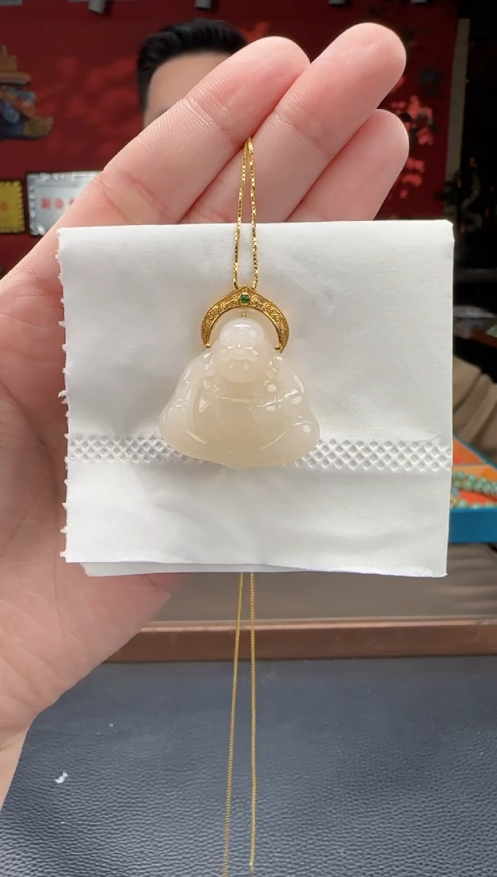 【闪购商品】和田玉颈饰18K金镶嵌藕粉佛公