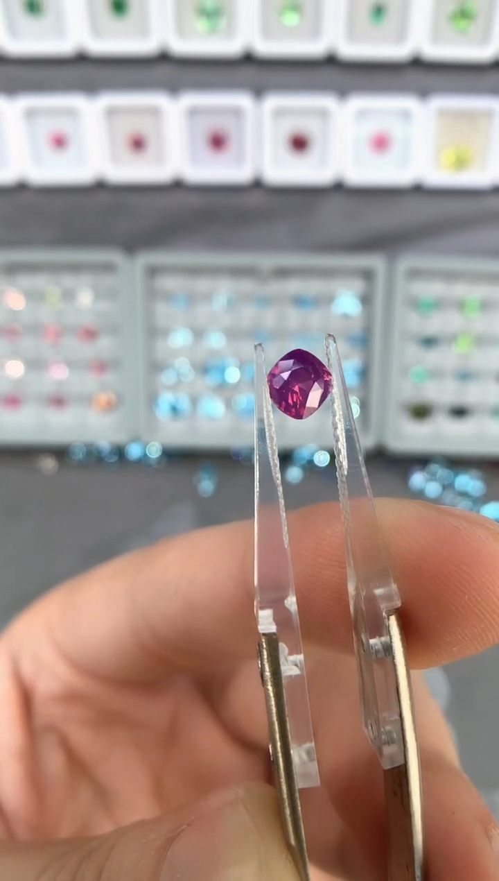 【闪购商品】定制蓝宝石裸石未镶嵌1.12ct