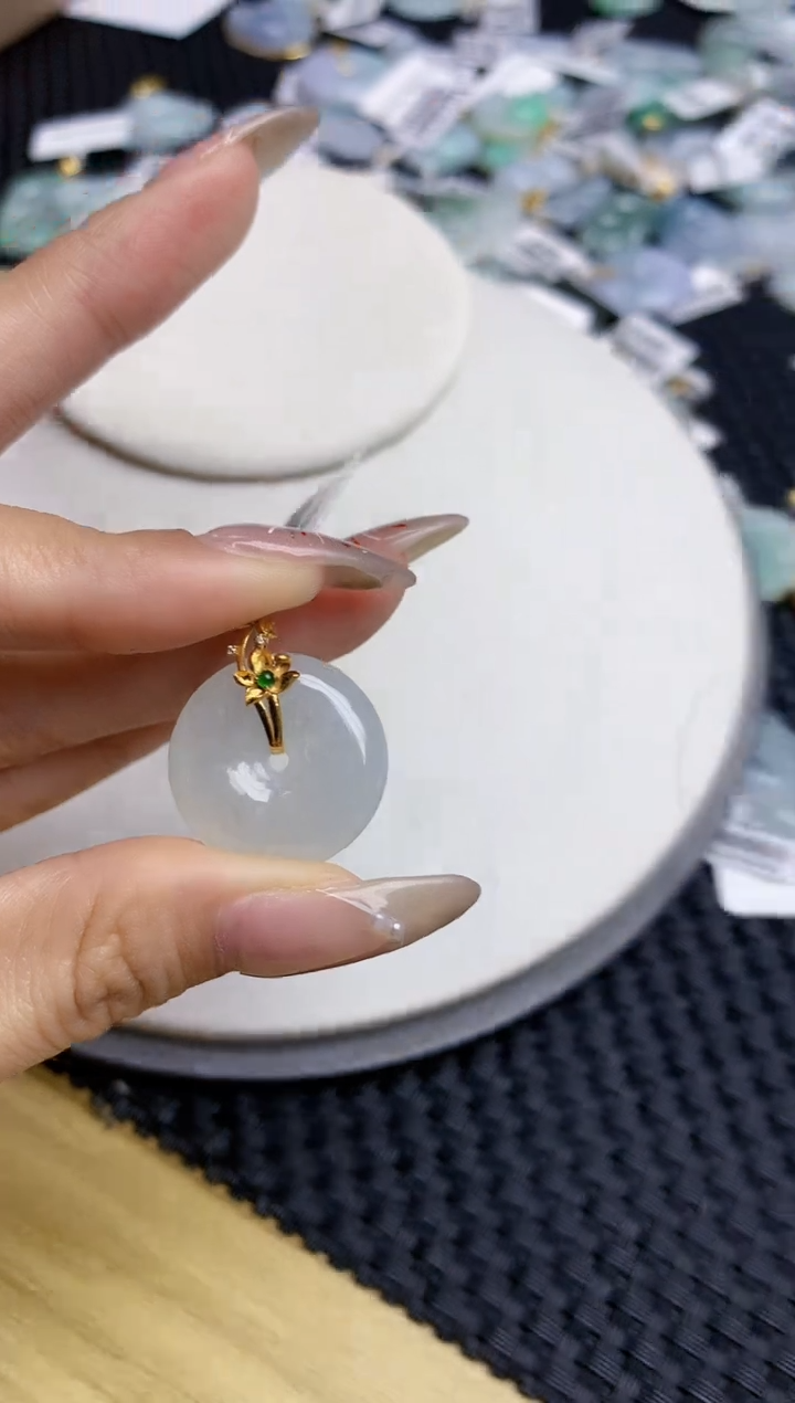 【闪购商品】翡翠颈饰18K金镶嵌 天然翡翠A货