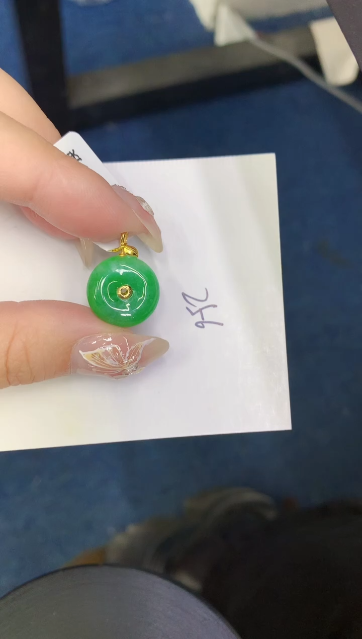 【闪购商品】翡翠颈饰18K金镶嵌00000000000