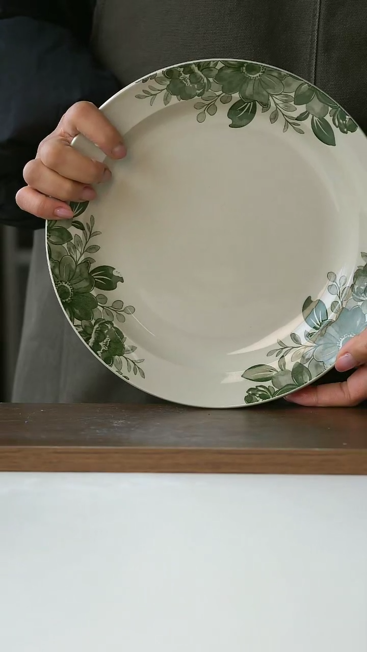 【闪购商品】陶瓷微瑕中古蔓迪绿早餐盘23cm@4-2@