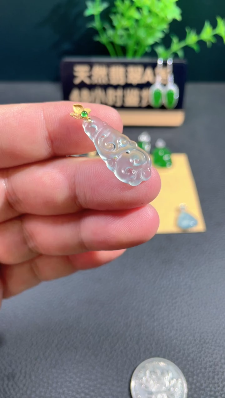 【闪购商品】翡翠颈饰18K金镶嵌翡翠