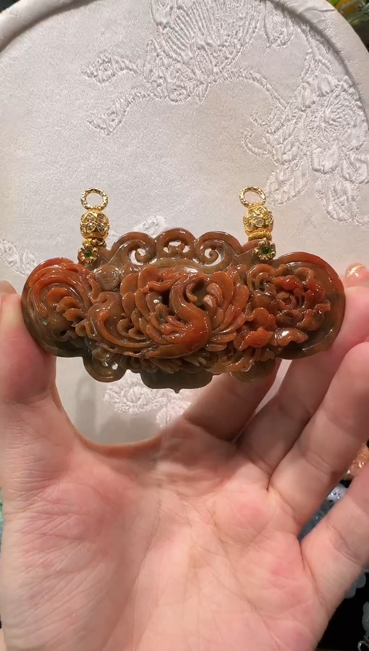 翡翠未镶嵌颈饰国风