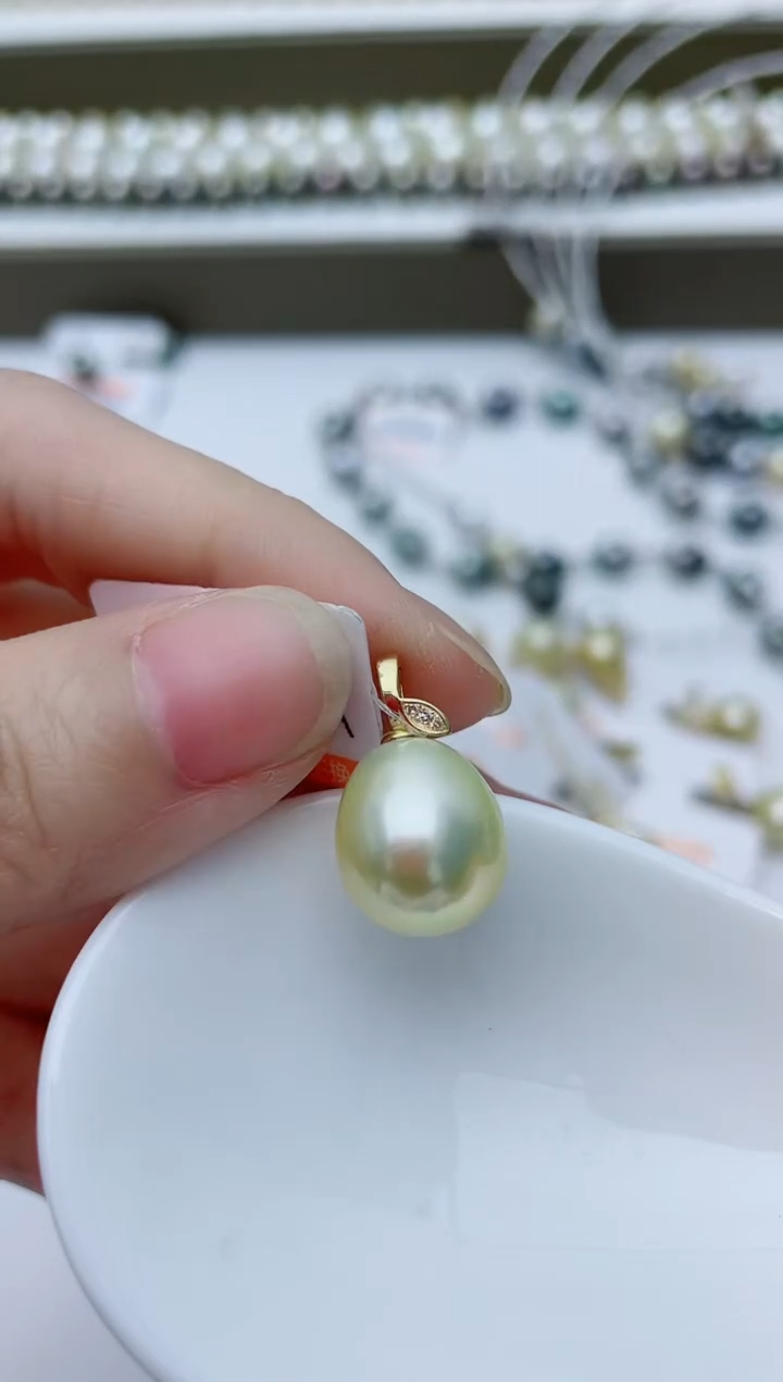 海水珍珠18K金镶嵌颈饰A48