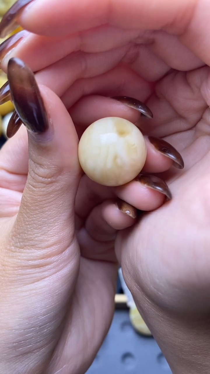 【闪购商品】琥珀裸石未镶嵌蜜蜡93