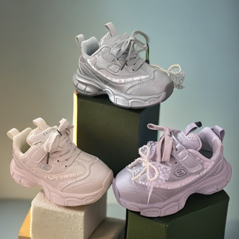 儿童耐磨皮面防水超轻潮款男童女童时尚百搭休闲魔术贴运动鞋677