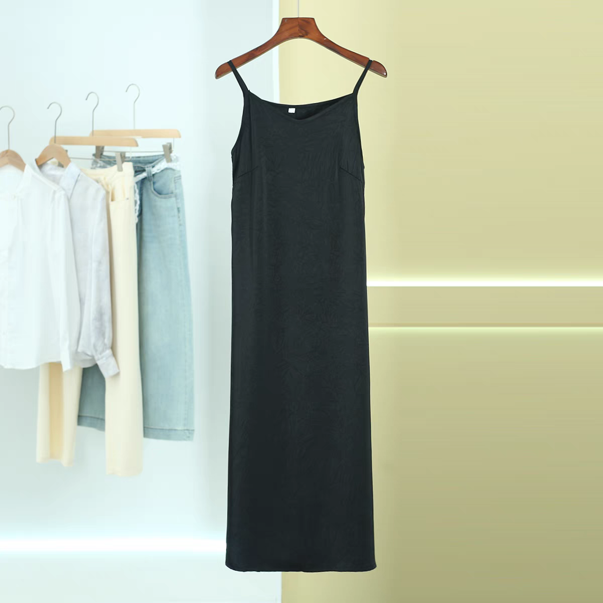 春夏新款新中式宽松纯色V领吊带打底连衣裙女