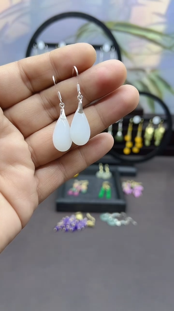 未镶嵌石英质玉（金丝玉）耳饰305