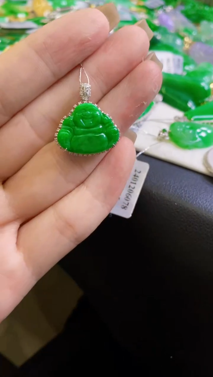 【闪购商品】定制翡翠未镶嵌吊坠