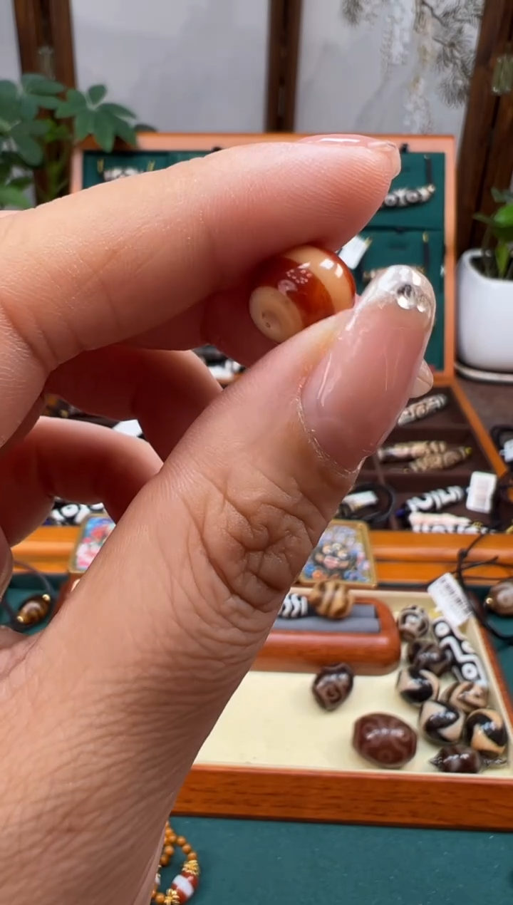 未镶嵌颈饰玛瑙/玉髓16.（微瑕随机发货）