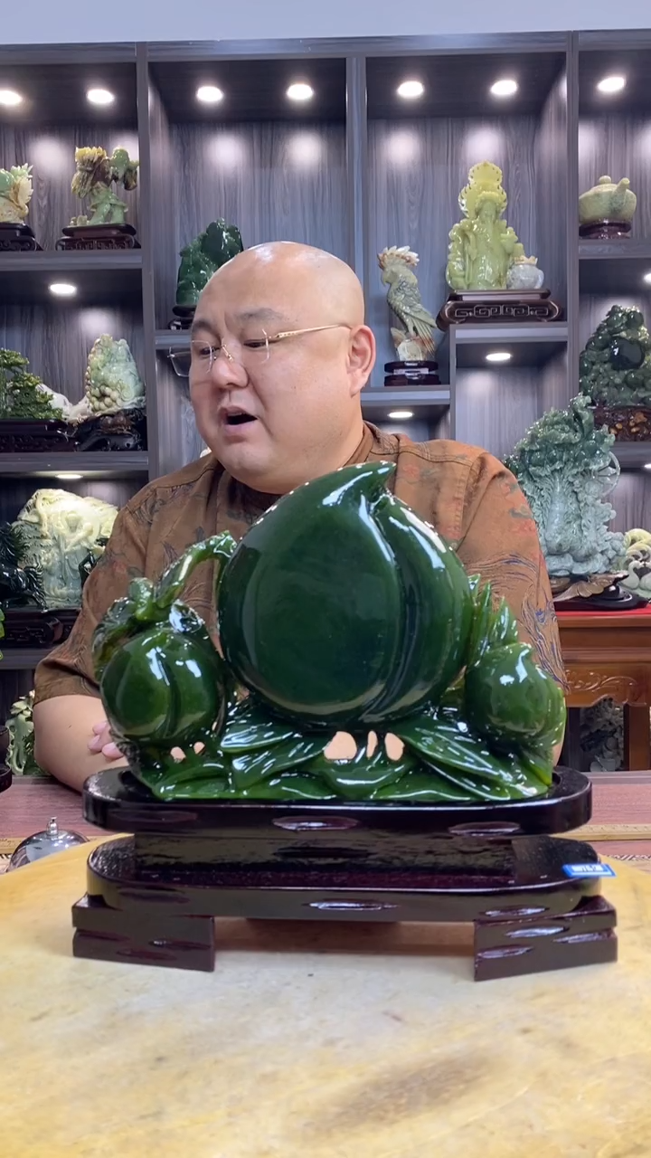 玉人* 玉岫岩料手工雕刻摆件居家装饰送礼一物一图